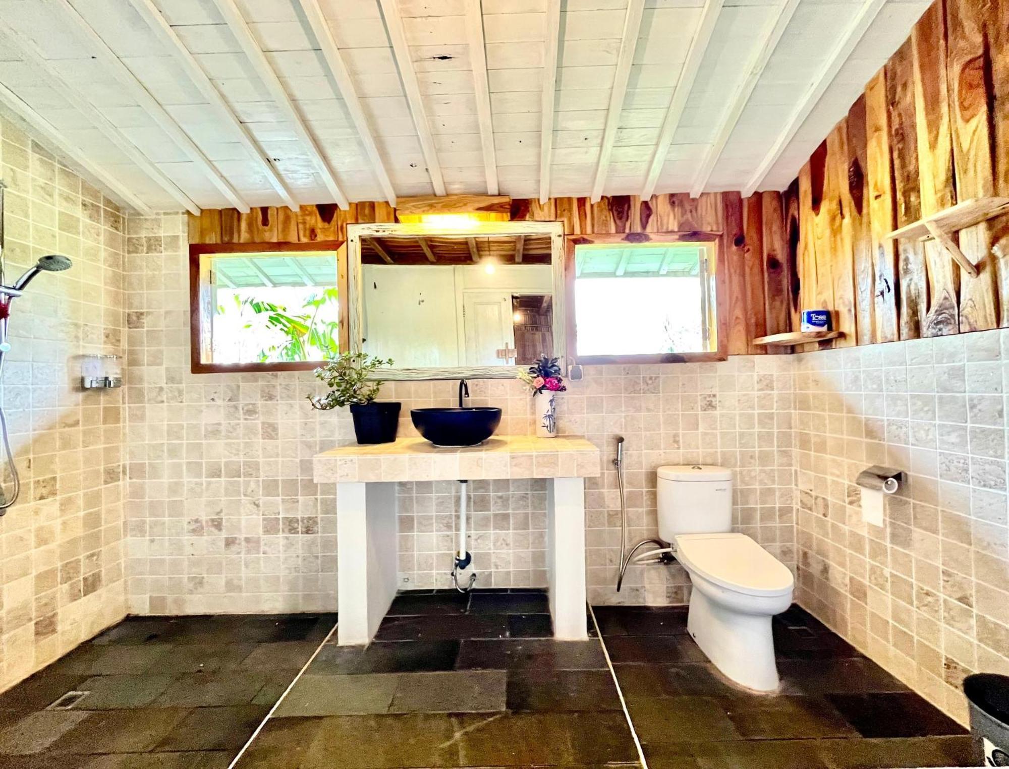 Pondok Is Oke Villa Scenic View Banyuwangi  Exterior photo